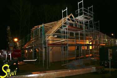 Und am 6. Abend nach Baubeginn steht das Haus.